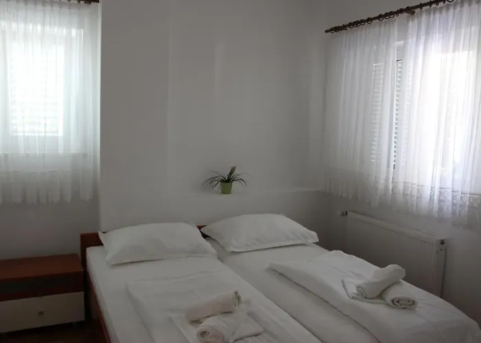 Apartman Pile 4